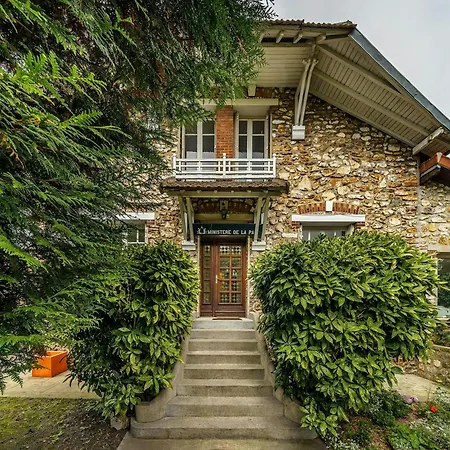 Holiday home Le Ministere De La Paix - 15min To Gare Du Nord Soisy-sous-Montmorency